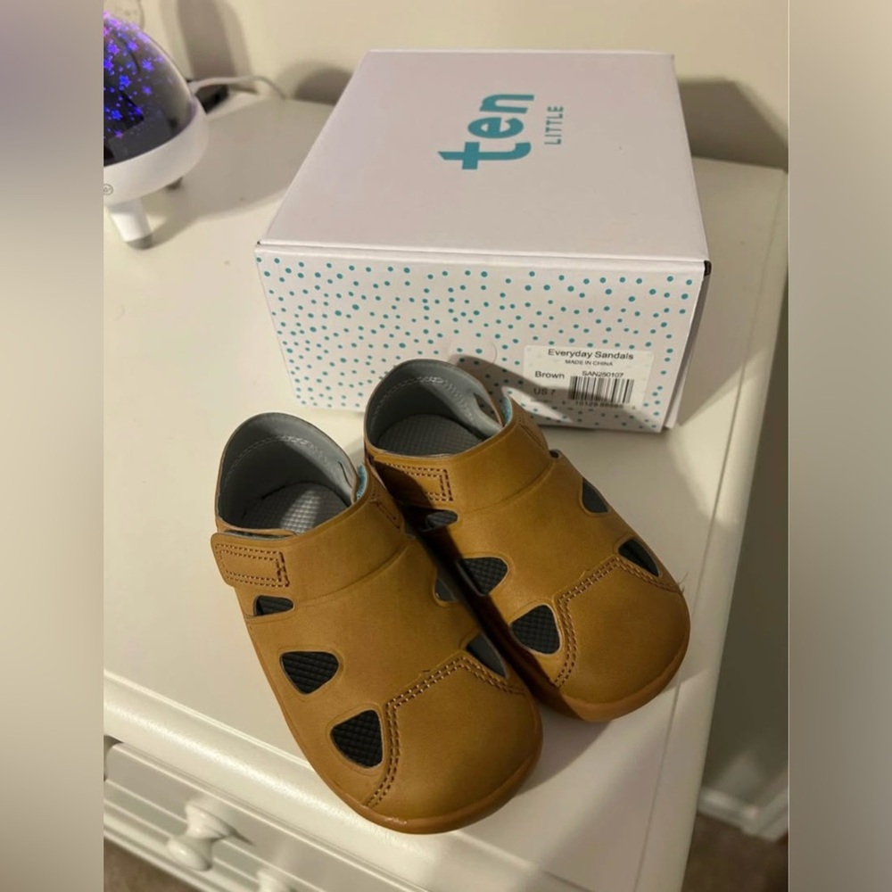 Ten Little Everyday Sandals - size 7 - brand new